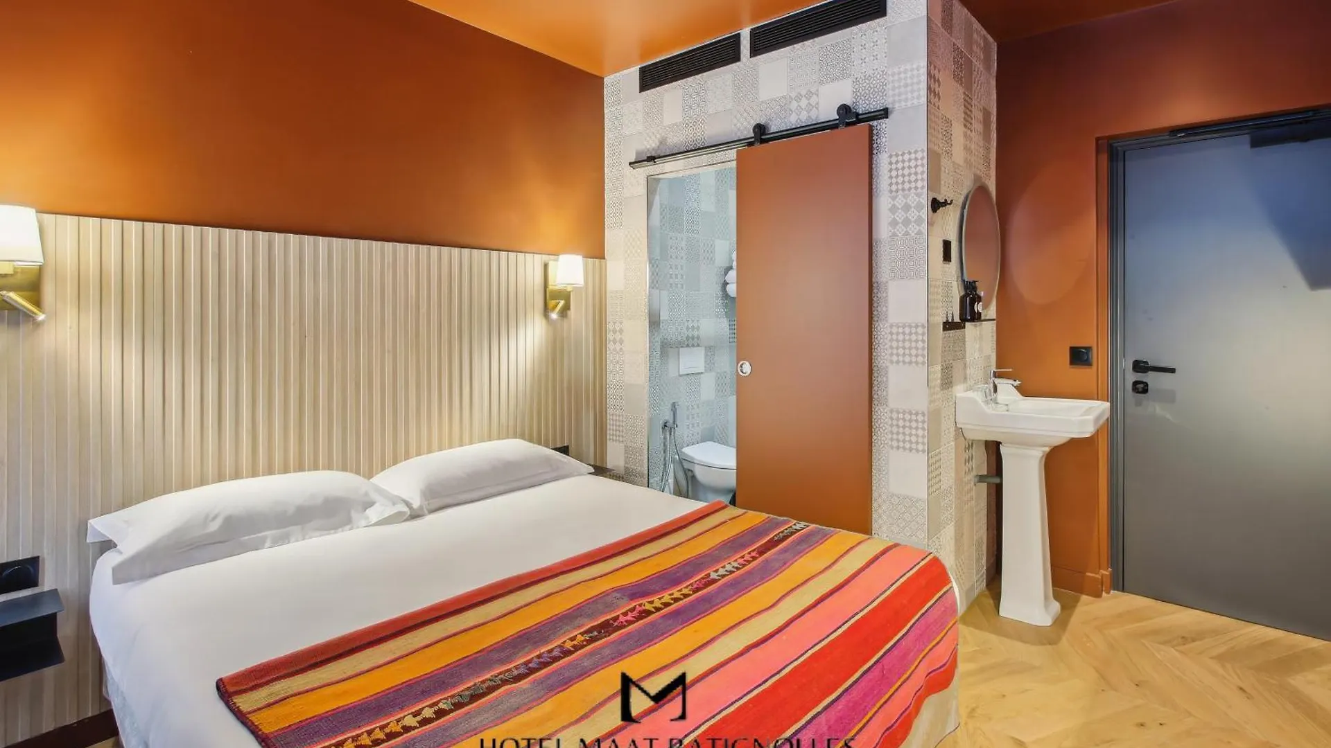 Hotel Maat Batignolles Paris 0*,  France