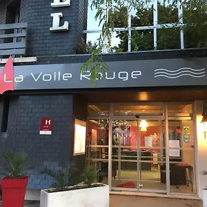 La Voile Rouge 3*, Rosporden France