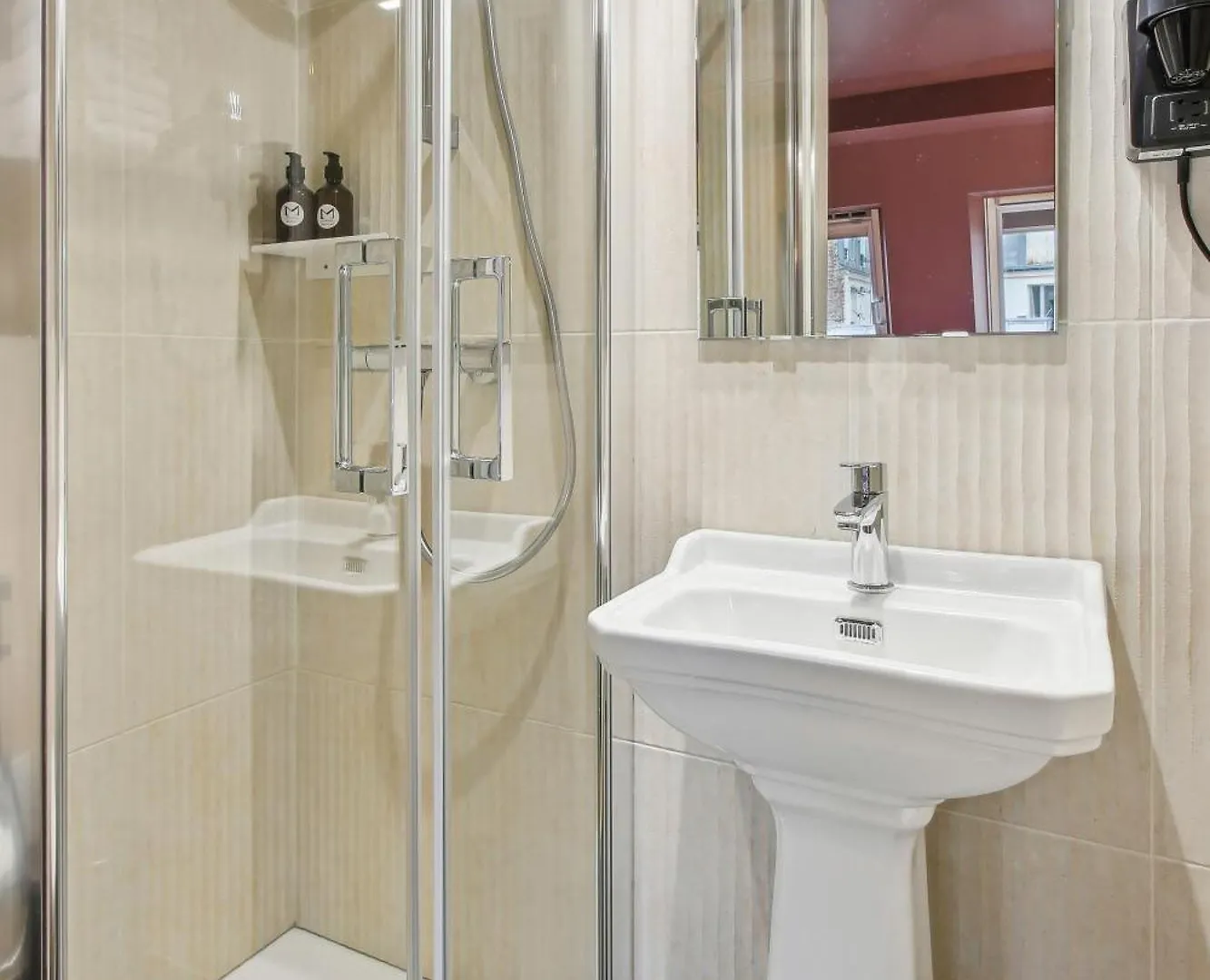 Hotel Maat Batignolles Paris