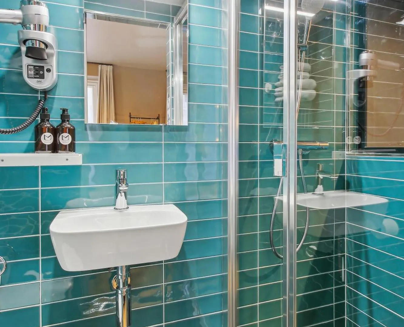 Hotel Maat Batignolles Paris 0*,  France